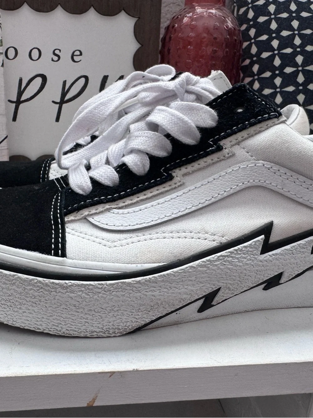 VANS 5 lightning bolt black & white